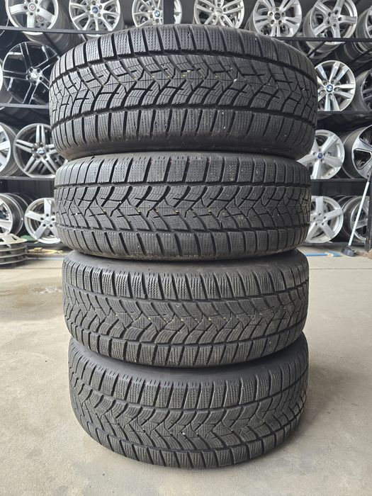 4 Броя 215/60/17 Dunlop 2x8,2mm 2x6mm 24dot