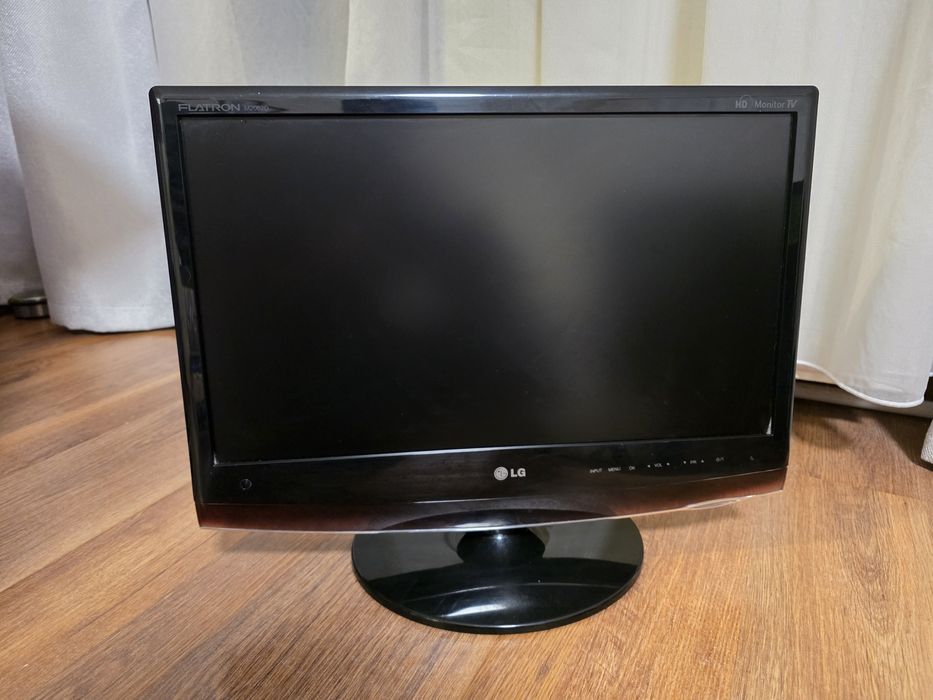 TV Monitor HD 20 inch sau 51 cm, hdmi, vga, usb, cablu dvb, scart