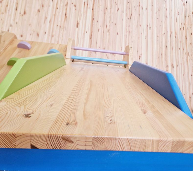 Loc de joaca - Mini Catarator cu 4 trasee si tobogan