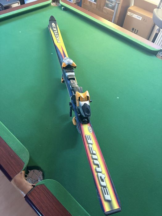 Schiuri kastle cu legaturi Tyrolia