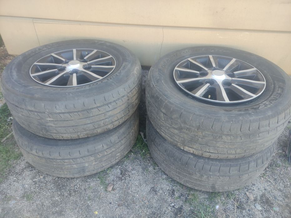 285/65/17 комплект резины с дисками