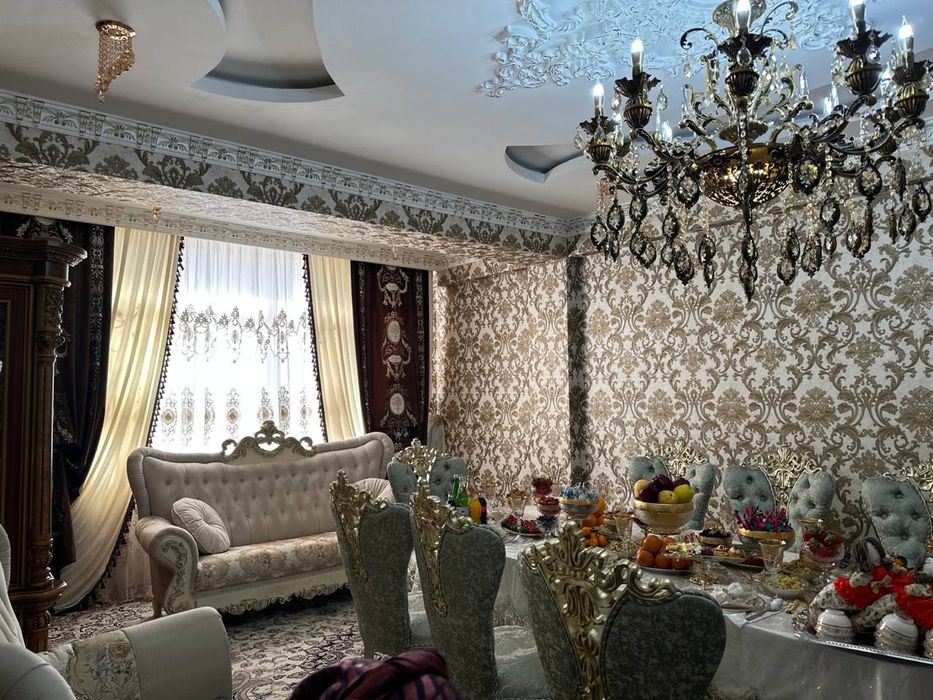 Буюк Ипак йули метро, Максим горький, дагестанская