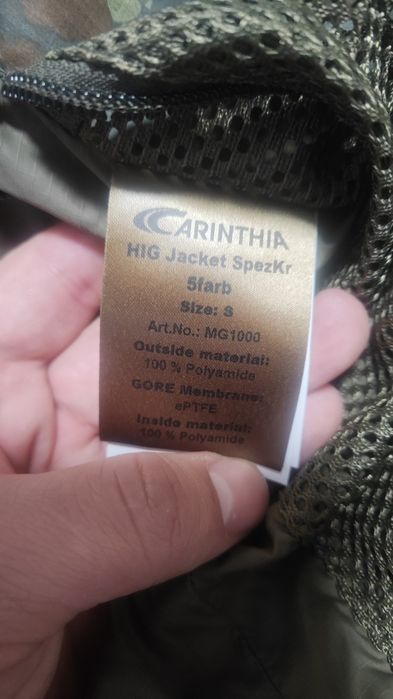 CARINTHIA Яке HIG с 5-цветен камуфлажен мотив