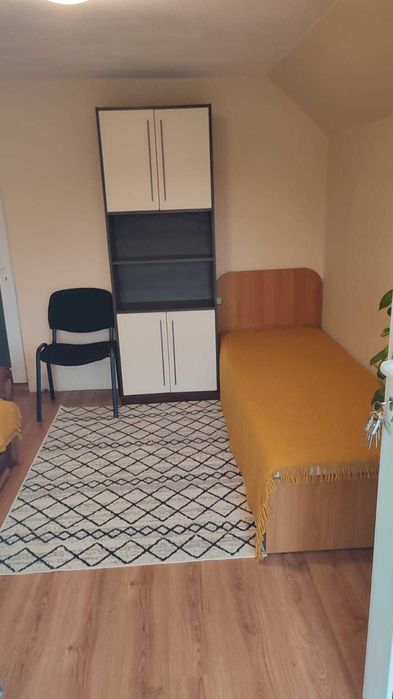 PF închiriez apartament 2 camere la casa