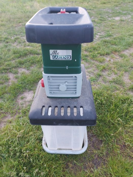Tocător crengi mașină electrică de tocat crengi sau fructe