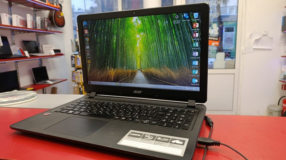 Acer N10C2– AMD A9, 8GB RAM, 128GB SSD + зарядно и НОВА безжична мишка
