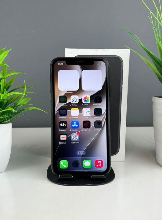 Телефон Apple iPhone 11 64GB