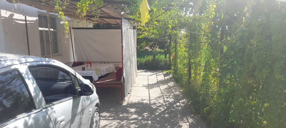 16 SOTIX Hovli sotiladi