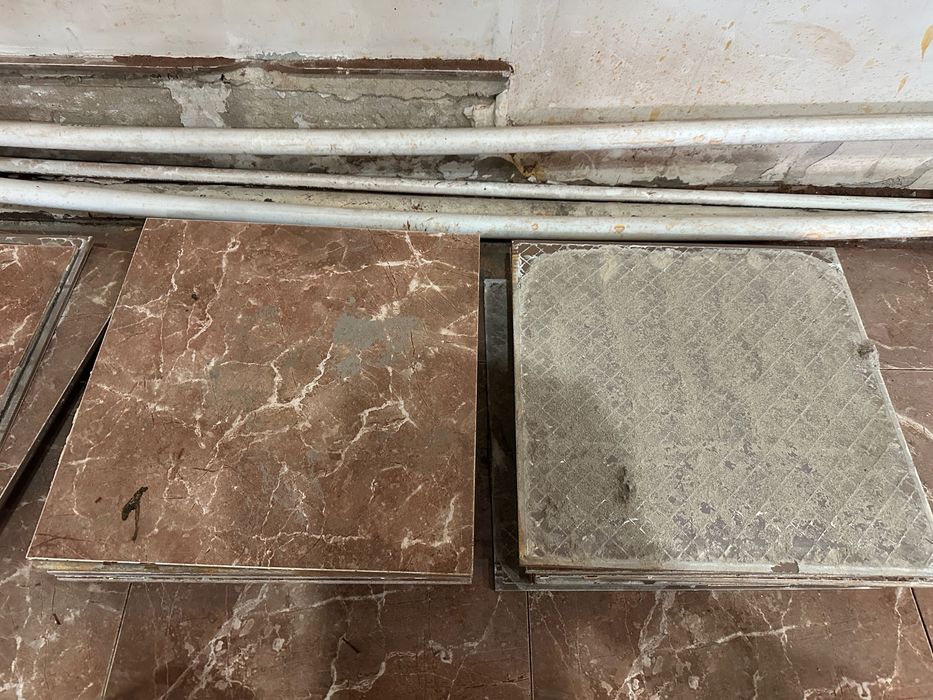 Кафель 40*40 см в хорошем состоянии