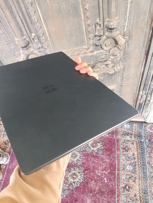 Microsoft Surface laptop 2 core i5