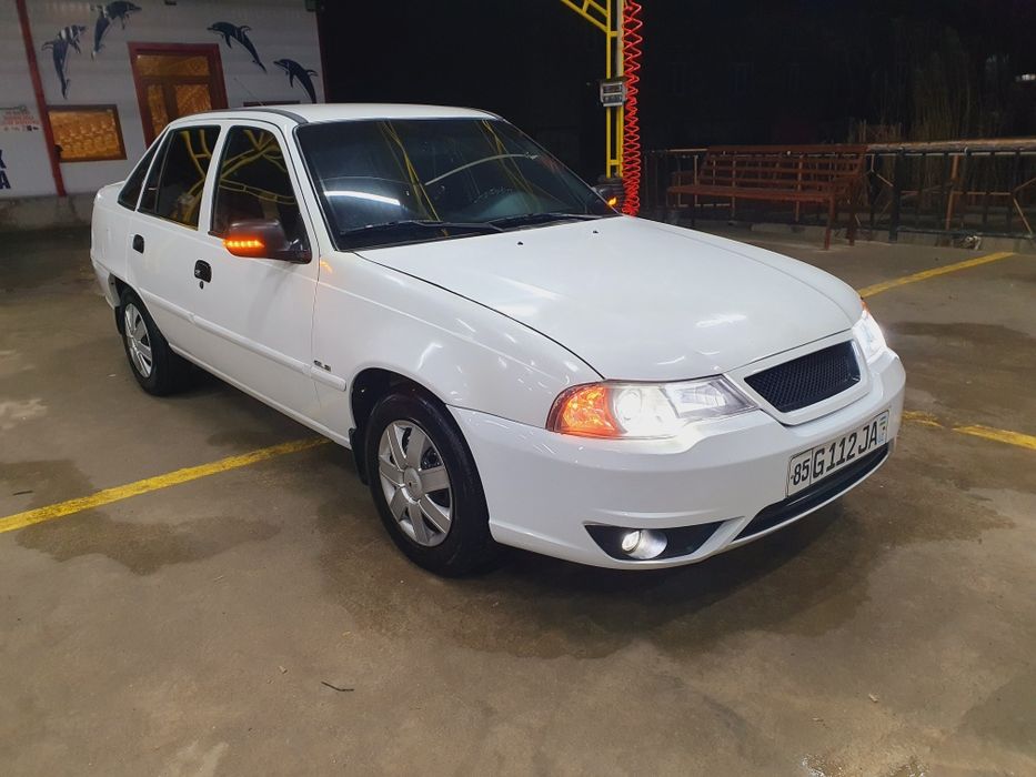 Nexia 2 srochni sotiladi 2015 yil.  lyuks, dons 1.6 kondior,