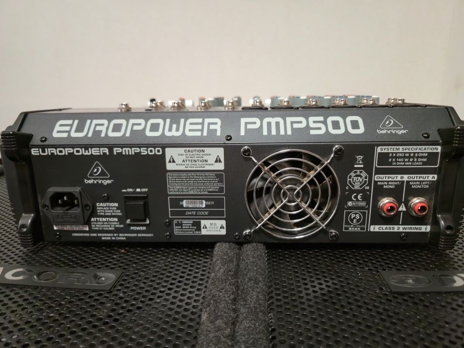 Behringer Europower PMP500 – Пауър миксер с вграден усилвател