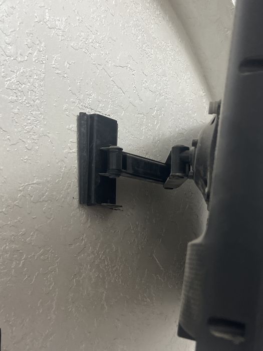 Продаётся телевизор НЕ СМАРТ в полностью рабочем состоянии.