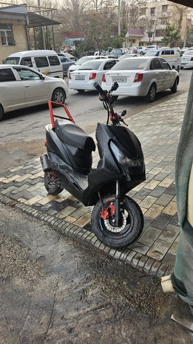 Продается скутер GST Angel X4
