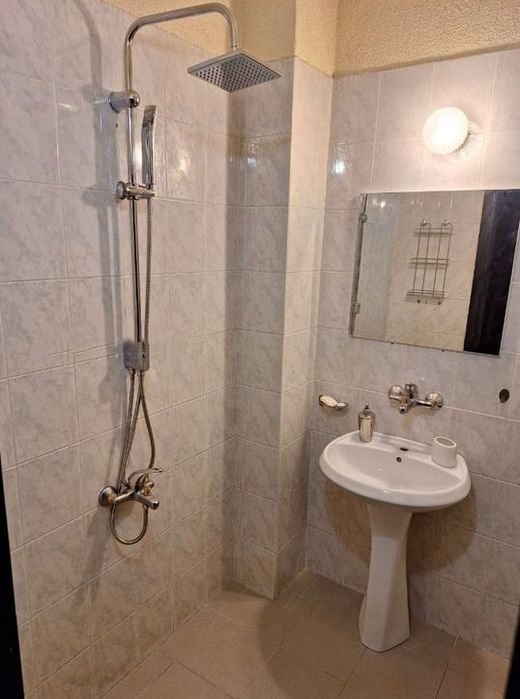 Дава се под наем Двустаен апартамент в София, Хладилника - 65 кв.м за 599 € - Снимка #8