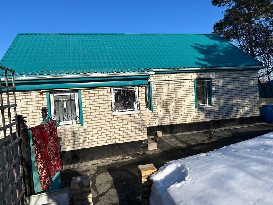 Продам дом  в п. Октябрьский