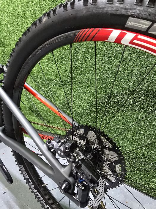 Specialized epic carbon xc велосипед