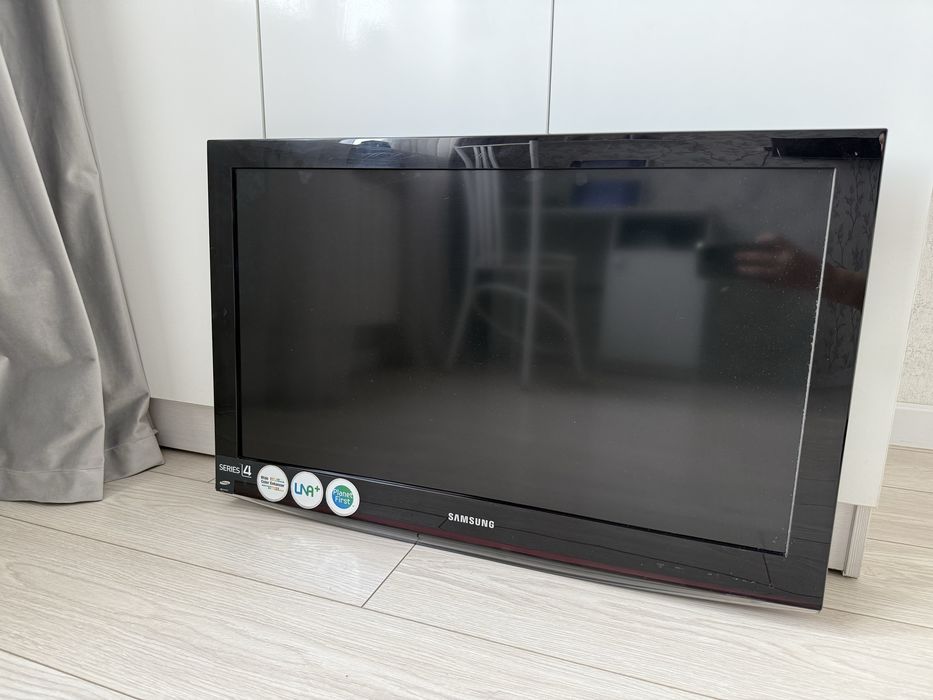 Телевизор жк самсунг