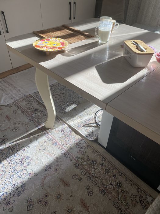 Продается кухонный стол