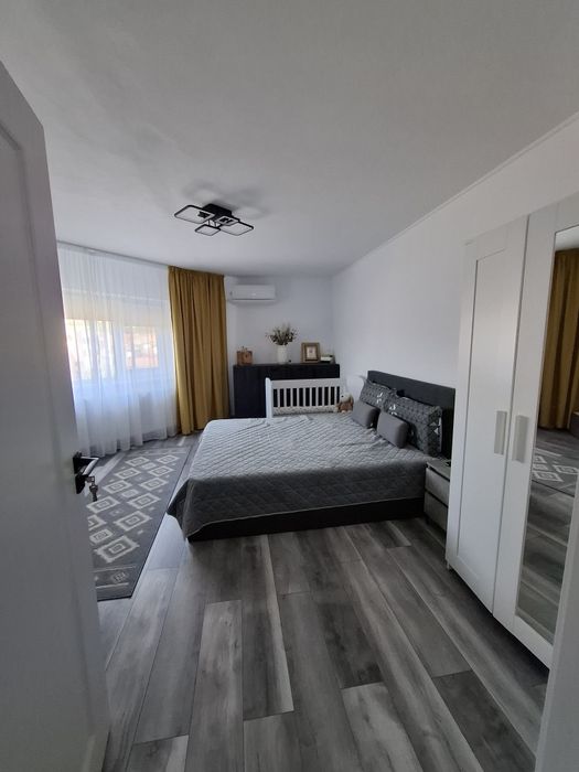 Apartament 2 camere, decomandat, zonă excelentă