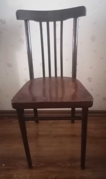 Продам дереаянные стулья 5 шт