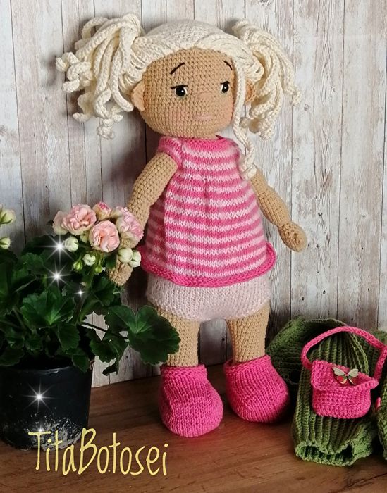 Păpușă croșetata, jucărie handmade, cadou Paște, Crăciun,.