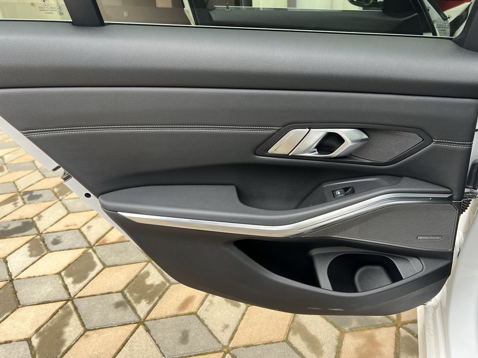 De vanzare fete de usi bmw g20