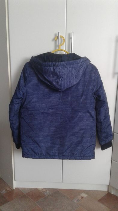 Продам куртку для мальчика.