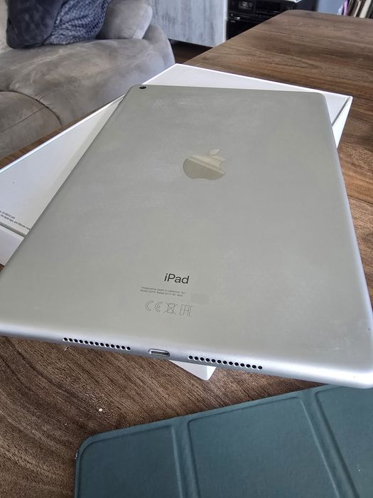 Tableta Ipad generatia a 8-a, 32 Gb, A2270.