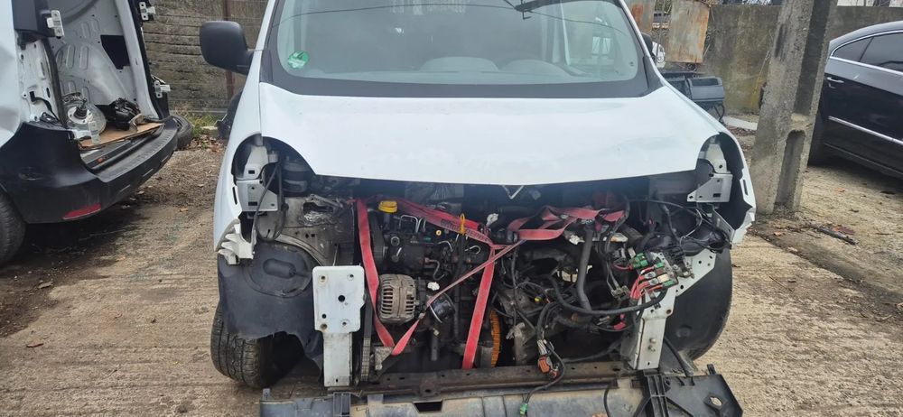 Usa fata dezechipata Renault Kangoo 2008-2013