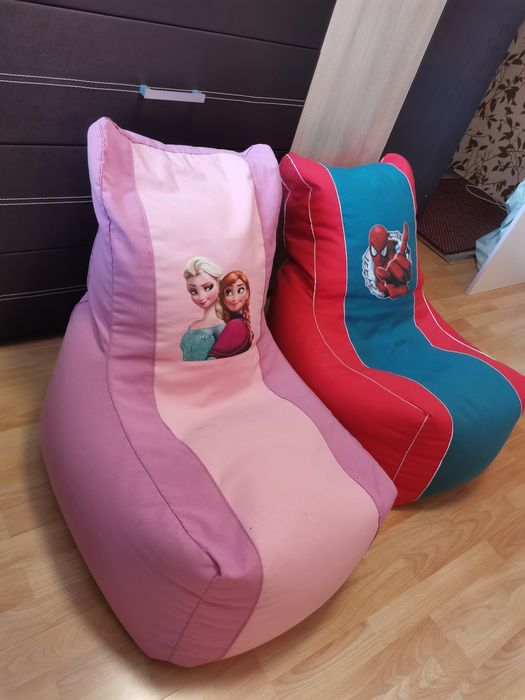 Пуфове за момче и момиче