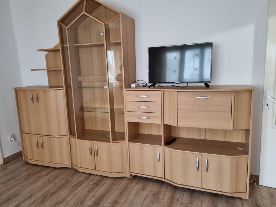 Închiriez apartament