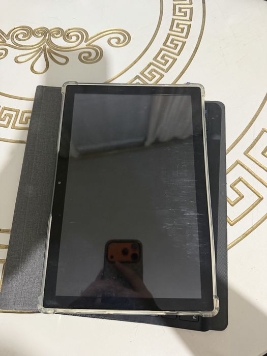 Планшет + ноутбу (2в1) сатылад