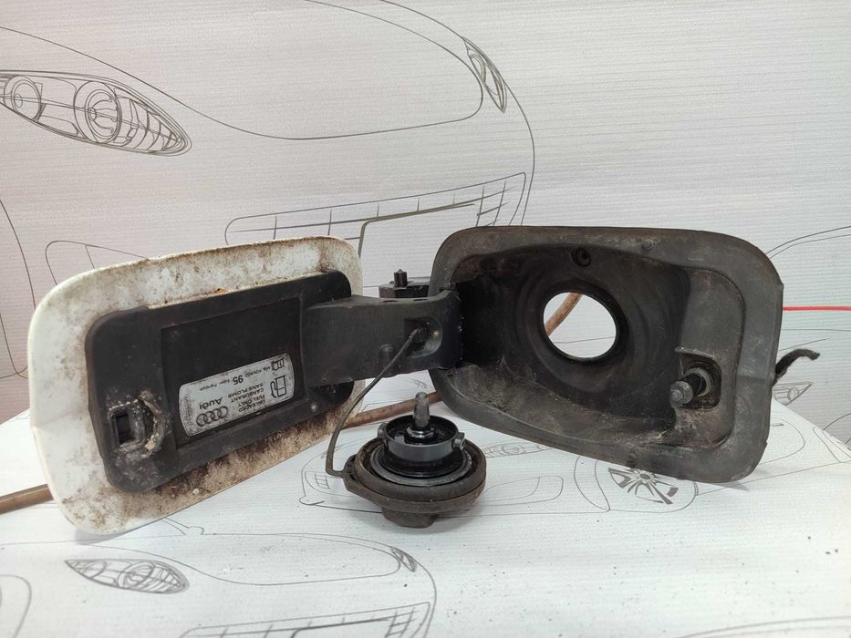 Usita Rezervor cu Mecanism Audi A3 (8V) Hatchback 2012–2016 / Cod OEM 8V3809906 (5D2)