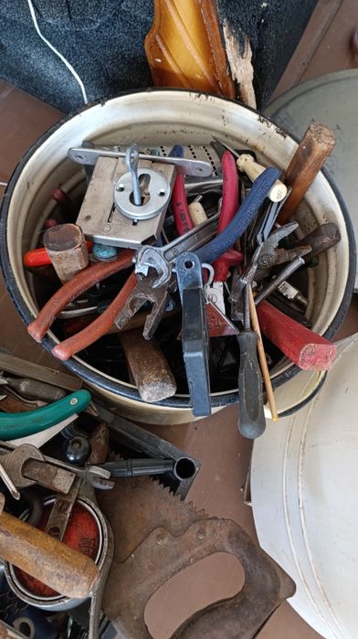 Инструменты слесарные