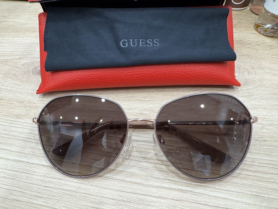 Дамски очила Guess