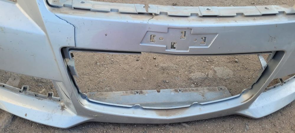 Продам бампер передний