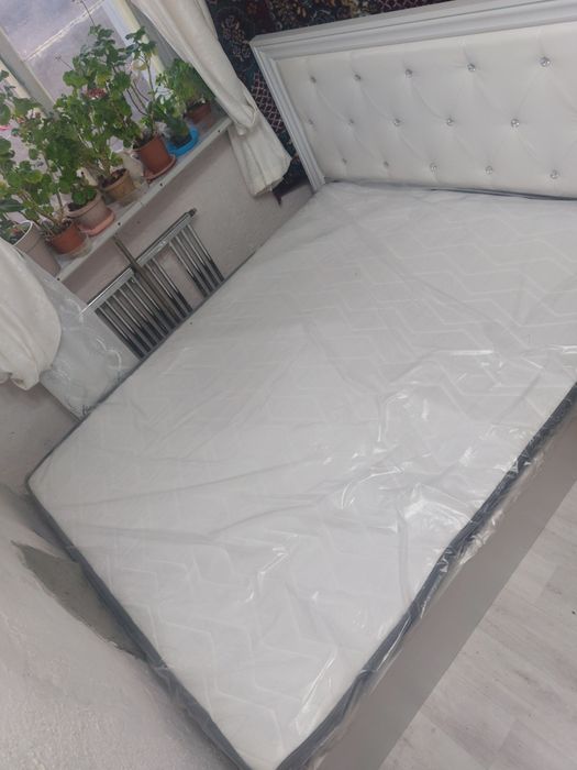 Продам матрас новый