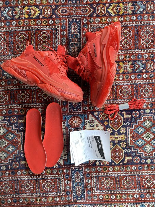 Balenciaga triple s red clear sole