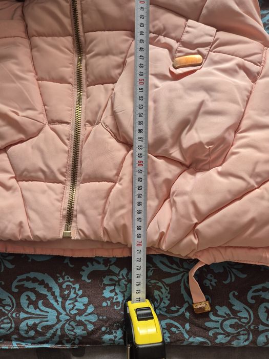 Дамска грейка с качулка и яка от естествен косъм на качулката