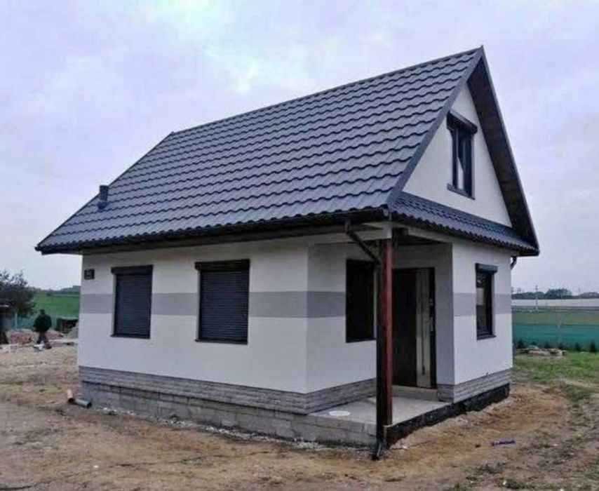 Vand case pe structura metalica