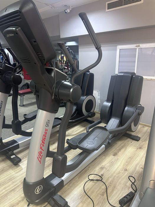 Кростренажор Life fitness 95X Discover SE
