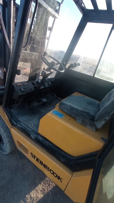 Срочна продам вилочны погрузчик  БОСС