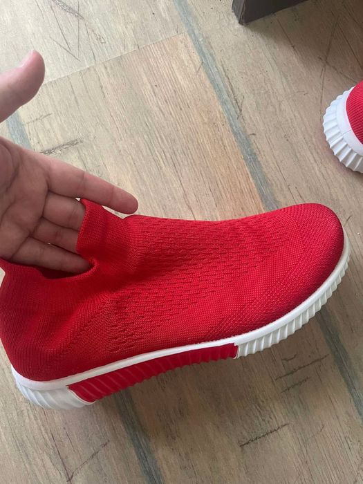 Спортни маратонки с гъвкава подметка