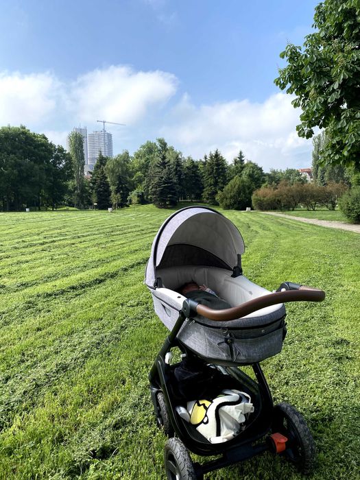 Бебешка количка STOKKE