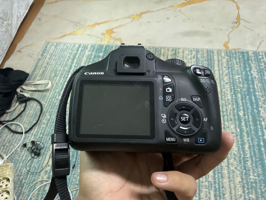 Camera Canon E1100D