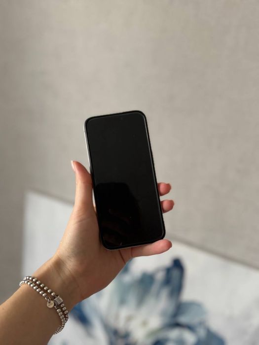 Продам айфон 15 про 256гб