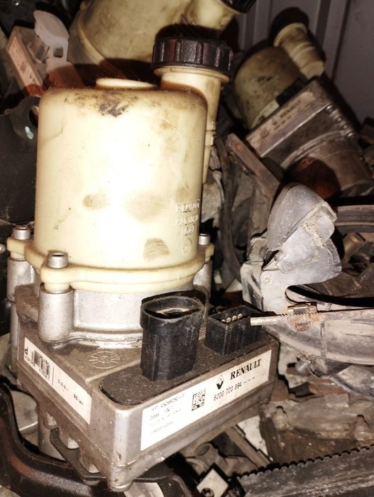 Pompe servo Logan Duster Sandero