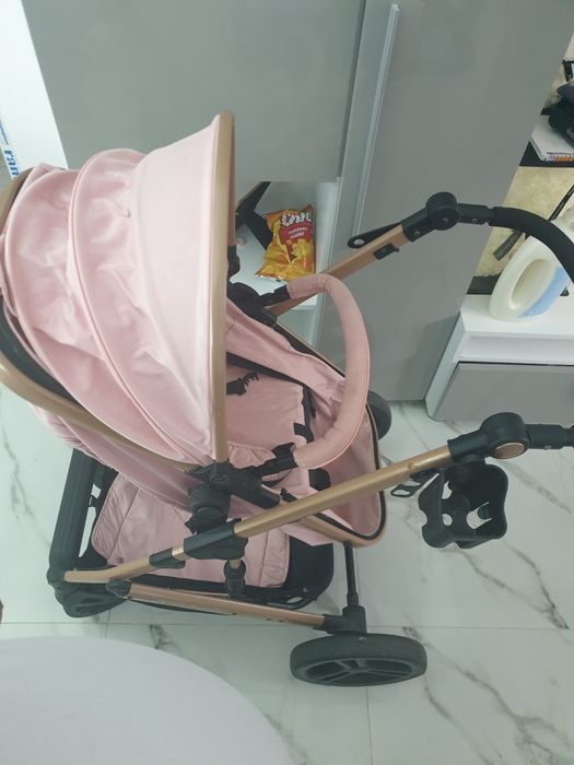 Vând carucior de bebe