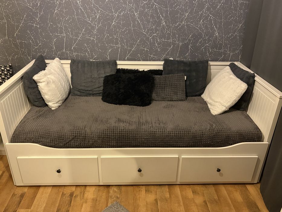 Pat Hemnes  alb  model ikea stare buna